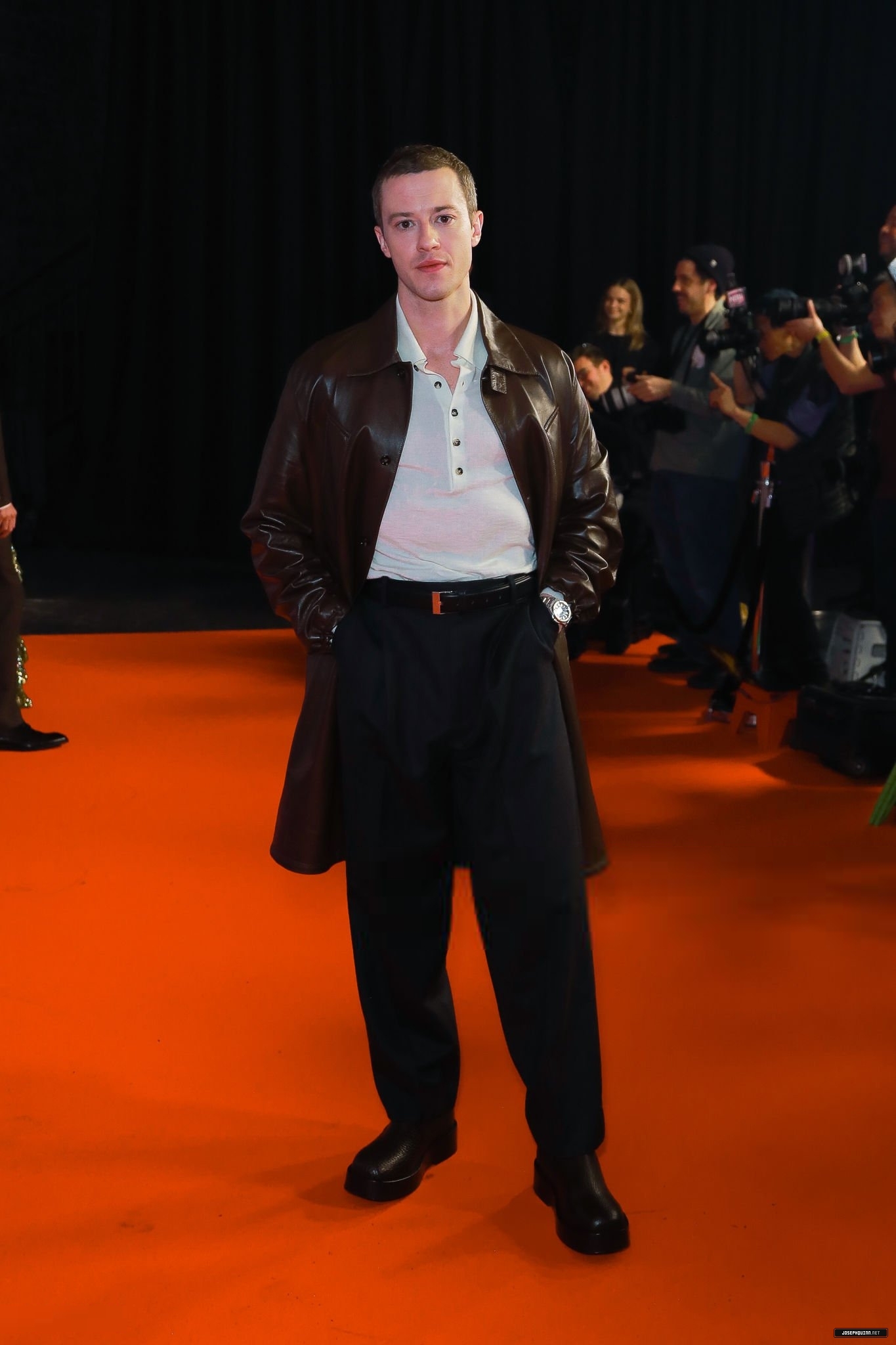 01.jpg